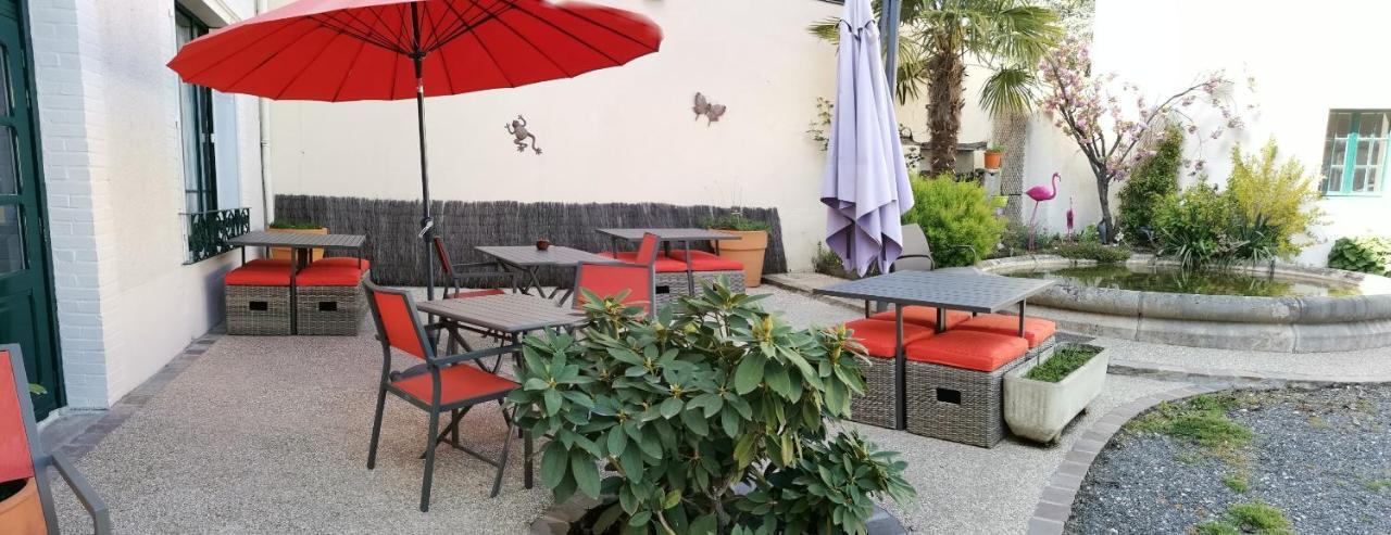 Logis Hotel Le Cerf Briare Zewnętrze zdjęcie