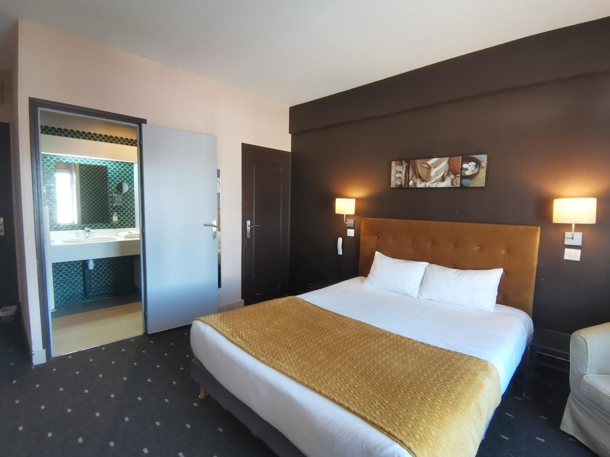 Logis Hotel Le Cerf Briare Zewnętrze zdjęcie