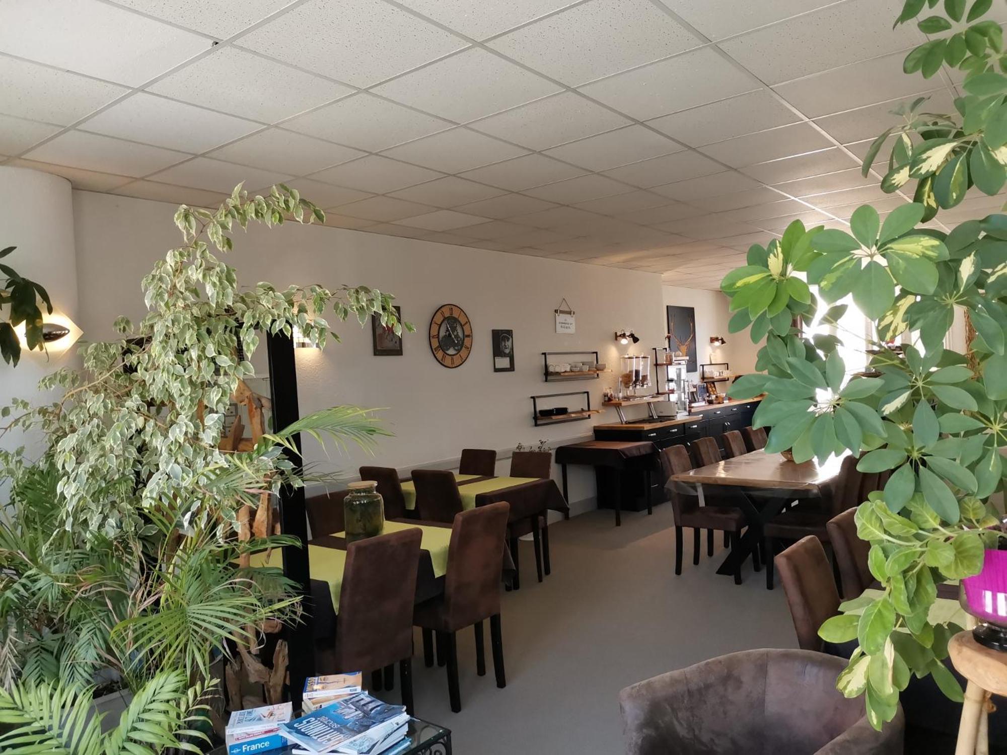 Logis Hotel Le Cerf Briare Zewnętrze zdjęcie