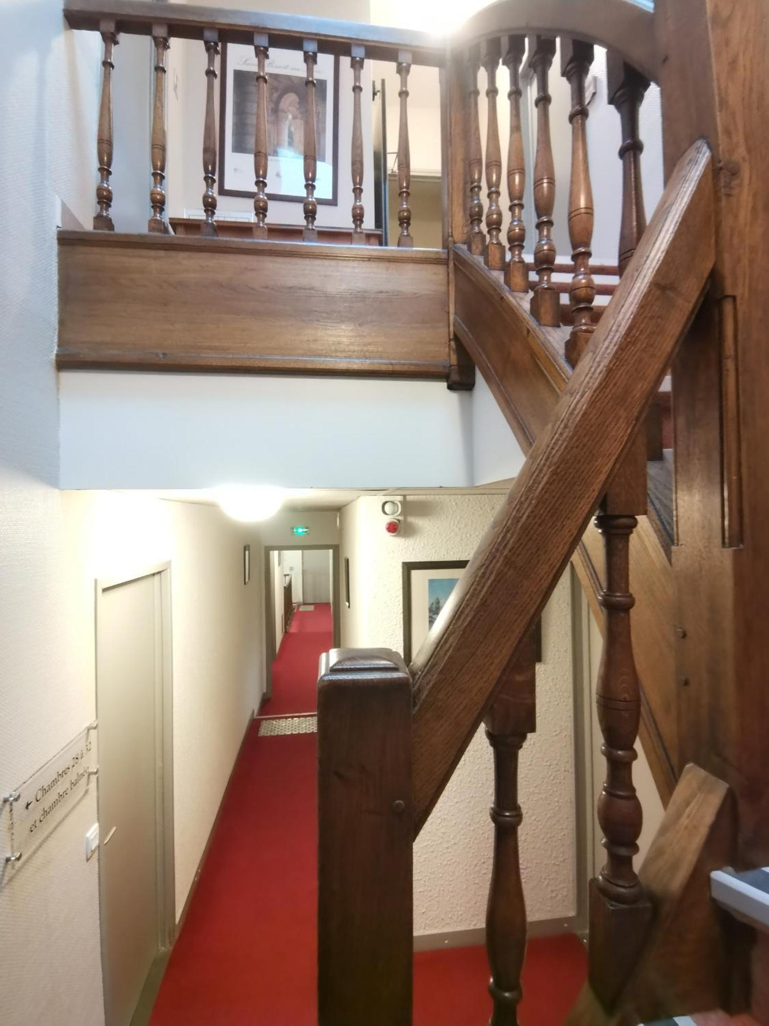 Logis Hotel Le Cerf Briare Zewnętrze zdjęcie