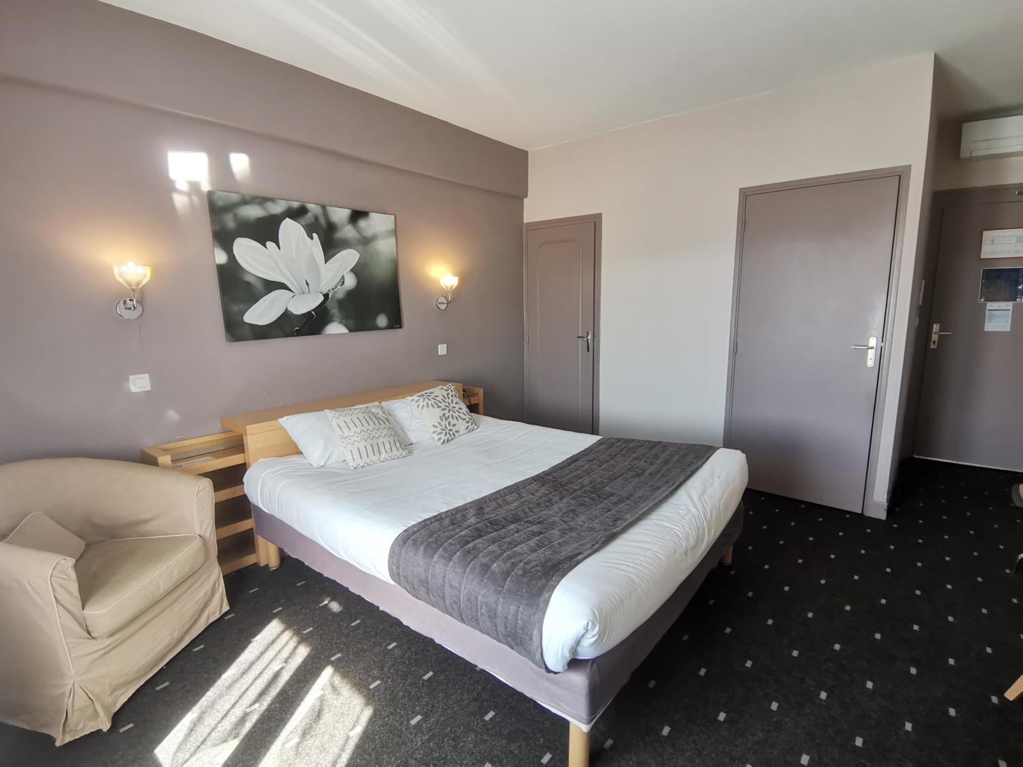 Logis Hotel Le Cerf Briare Zewnętrze zdjęcie