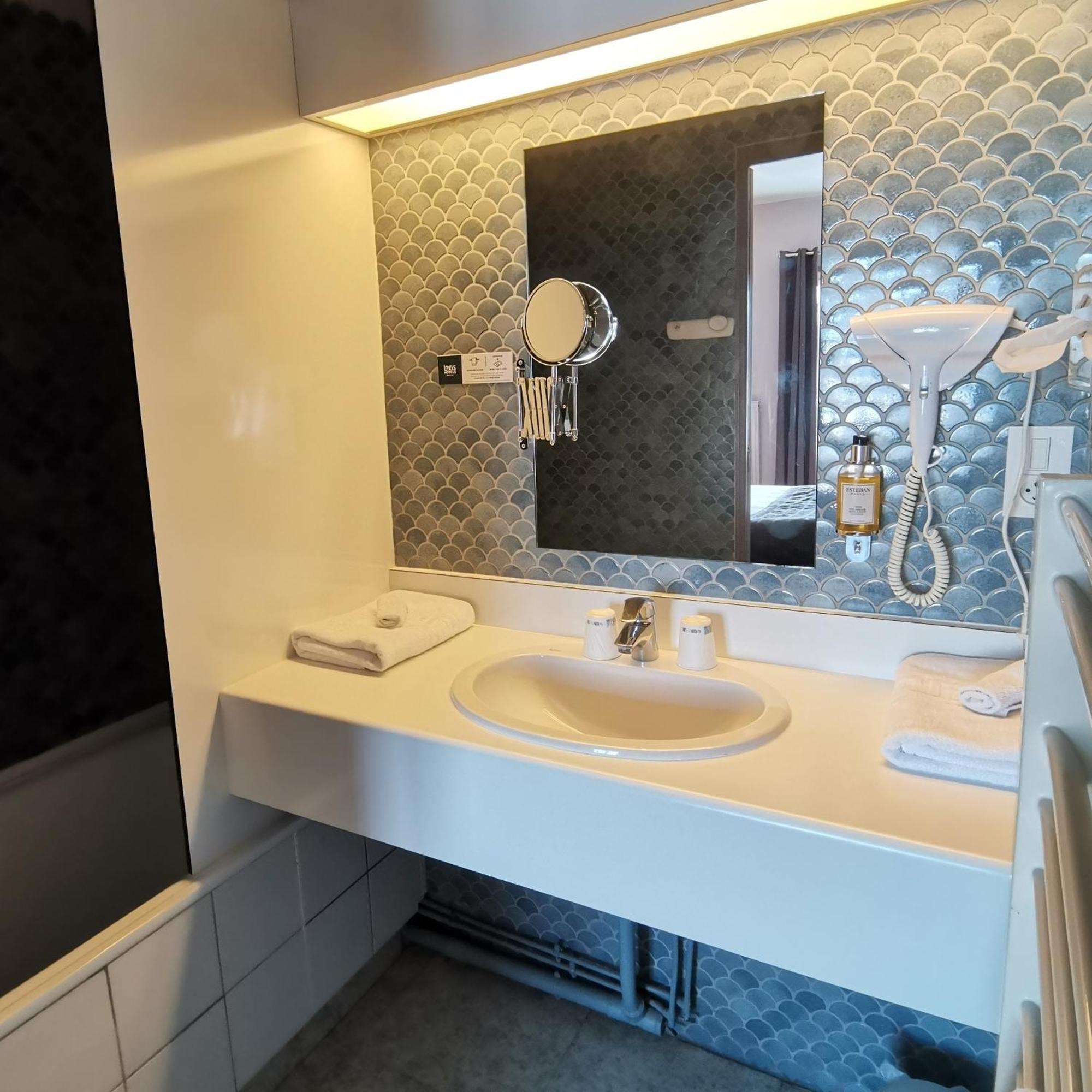 Logis Hotel Le Cerf Briare Zewnętrze zdjęcie