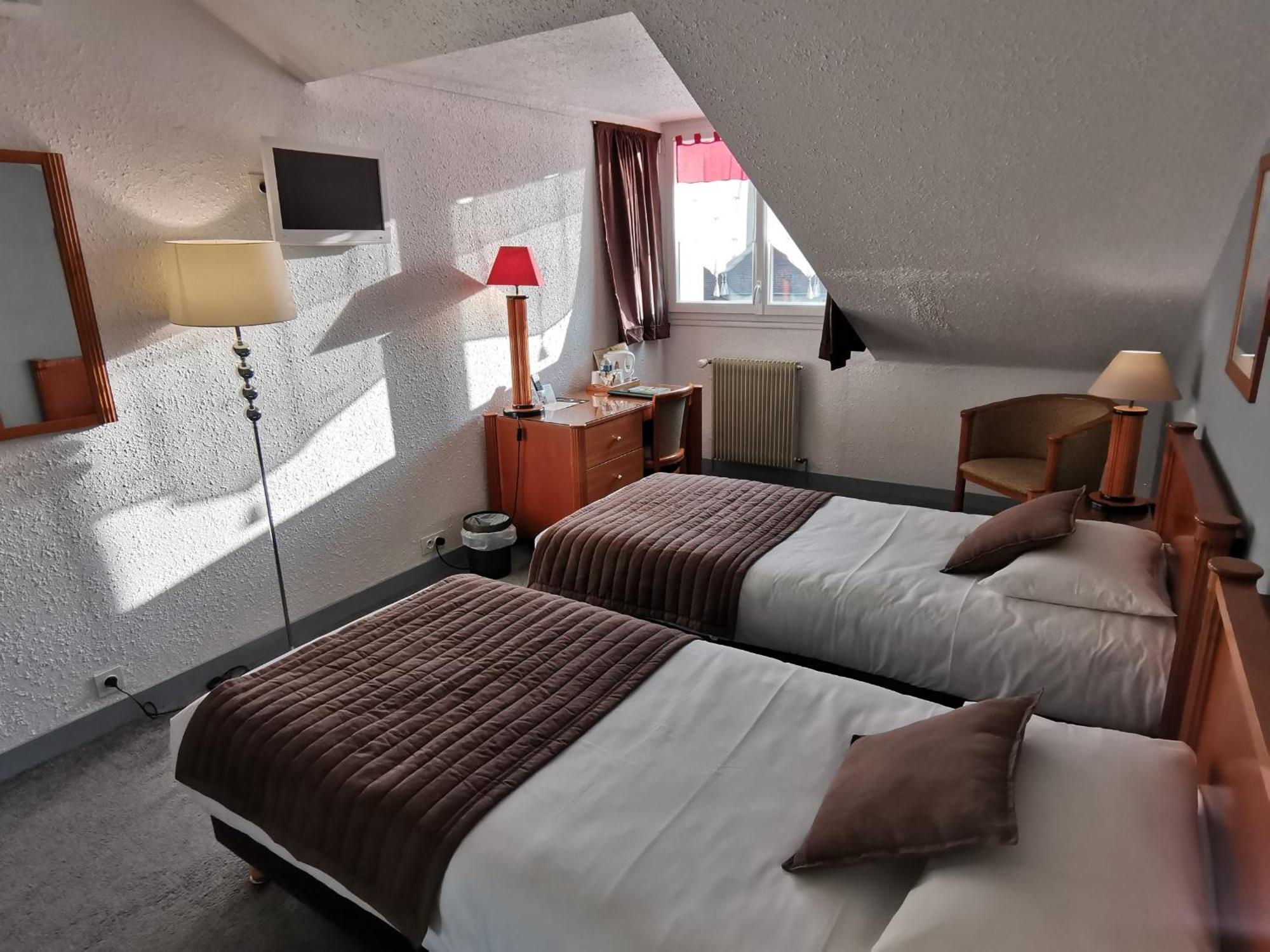 Logis Hotel Le Cerf Briare Zewnętrze zdjęcie